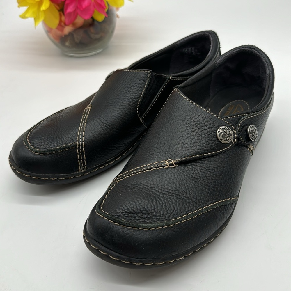 Clarks Black Leather Flats with Stitching